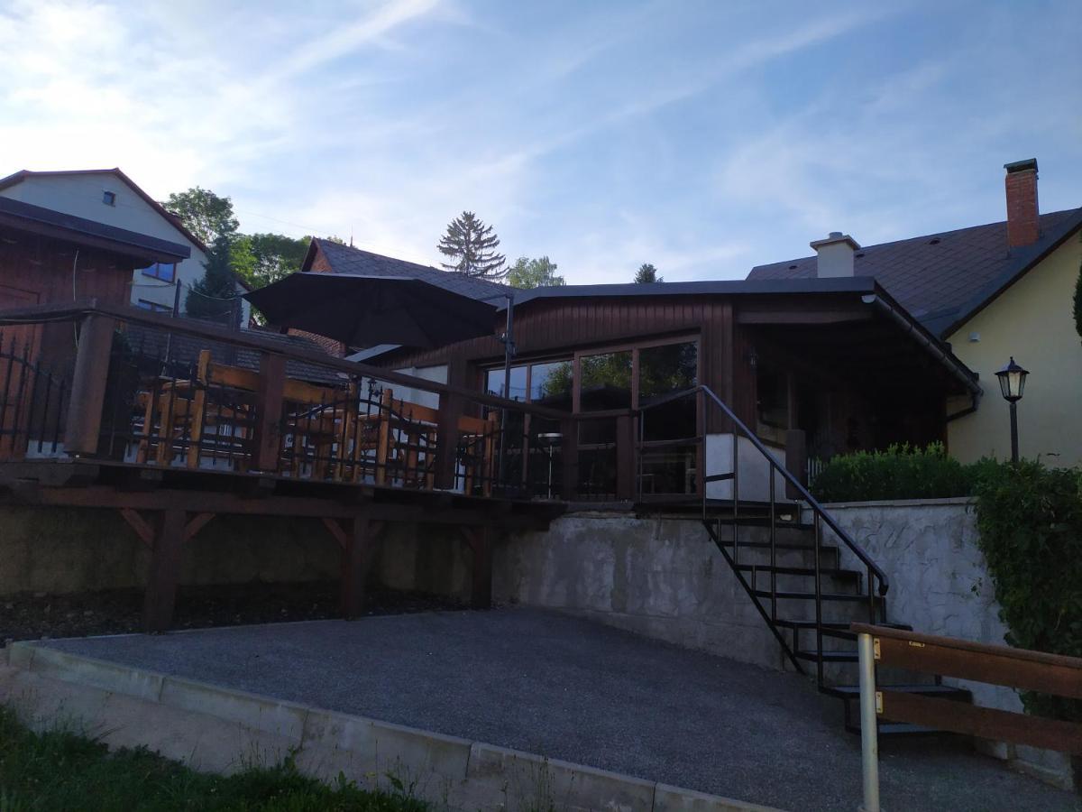 Ubytovani U Bohouse Jilemnice Extérieur photo