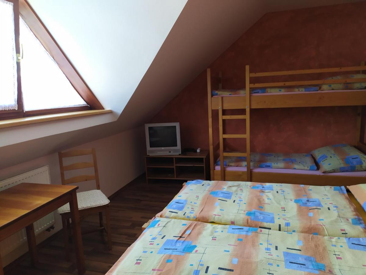 Ubytovani U Bohouse Jilemnice Extérieur photo